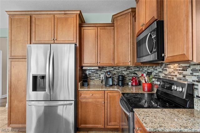 3528 Brook Court, Avon, OH 44011