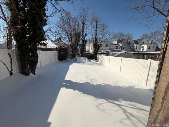 452 S 7th Avenue, Mount Vernon, NY 10550