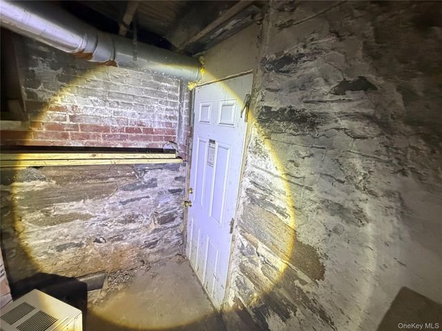 452 S 7th Avenue, Mount Vernon, NY 10550