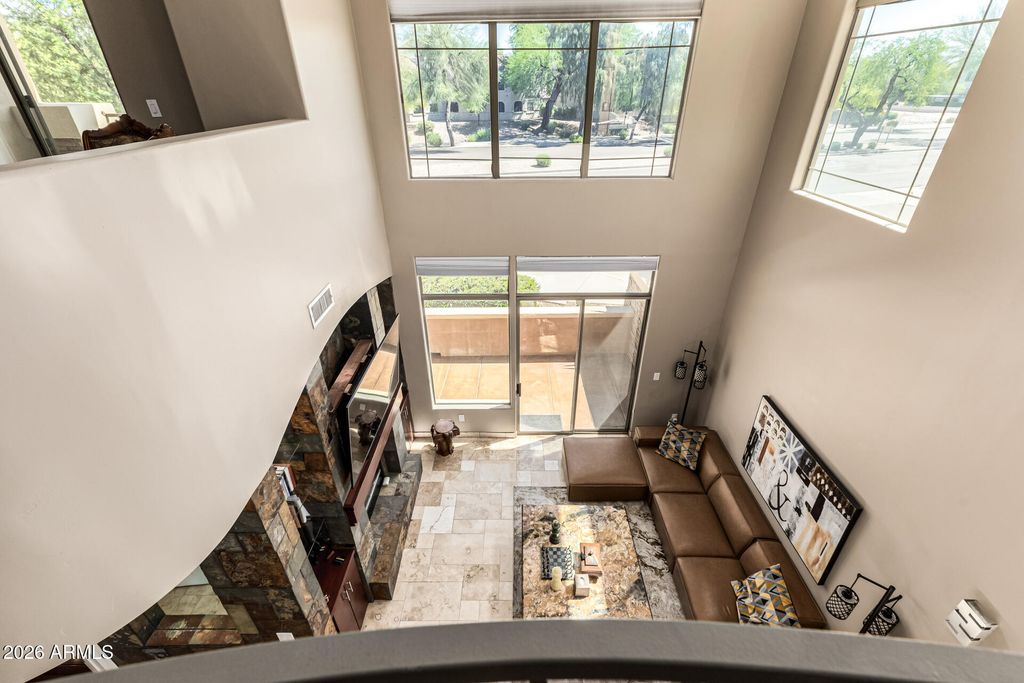 Image 10 of property listing at 14450 N THOMPSON PEAK Parkway 140, Scottsdale, AZ 85260