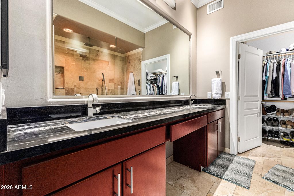 Image 15 of property listing at 14450 N THOMPSON PEAK Parkway 140, Scottsdale, AZ 85260