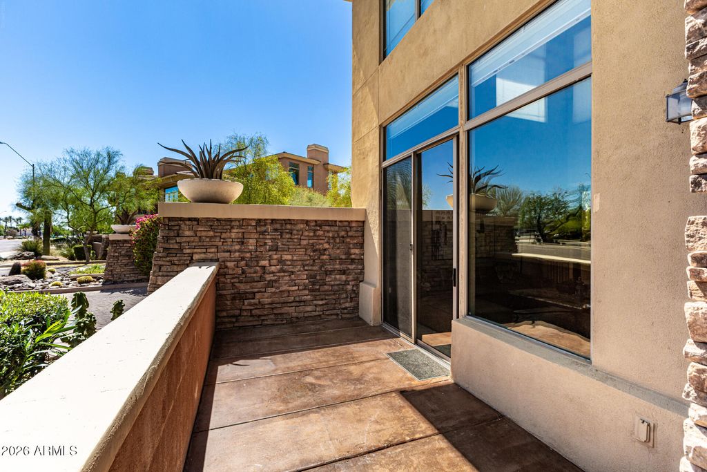 Image 27 of property listing at 14450 N THOMPSON PEAK Parkway 140, Scottsdale, AZ 85260