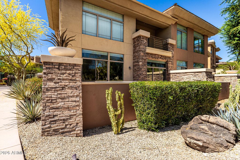 Image 32 of property listing at 14450 N THOMPSON PEAK Parkway 140, Scottsdale, AZ 85260