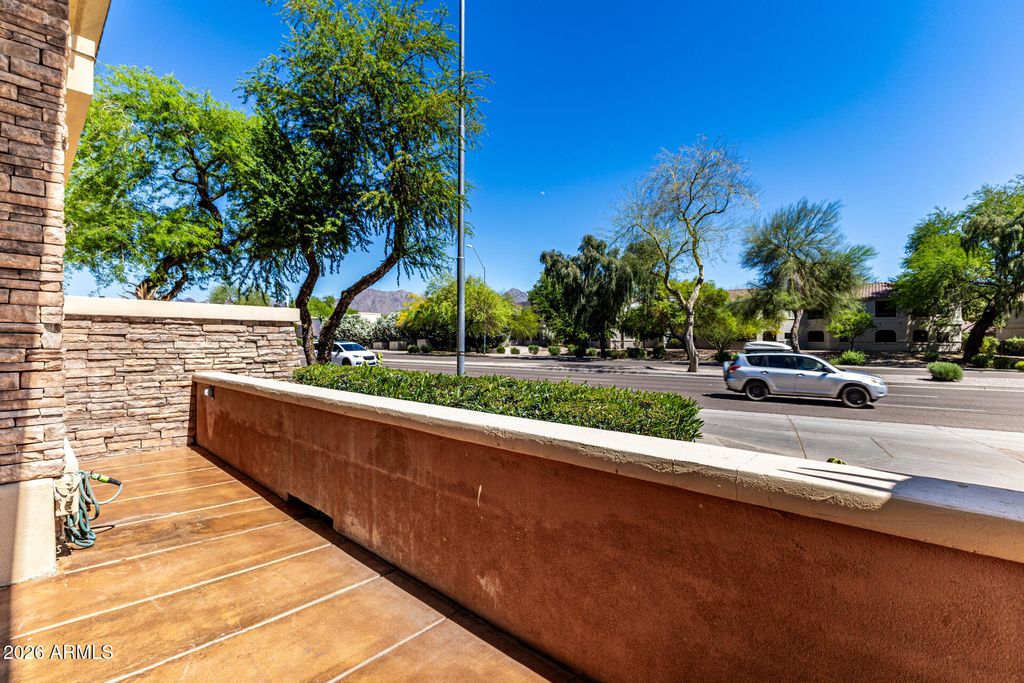 Image 41 of property listing at 14450 N THOMPSON PEAK Parkway 140, Scottsdale, AZ 85260