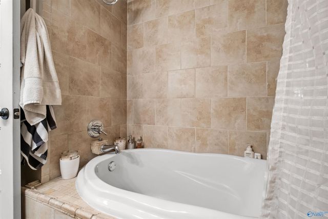 1125 Valley Drive, Attalla, AL 35954