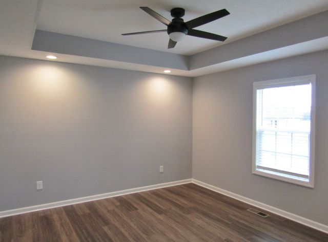 727 Ella Ct, Lewisburg, TN 37091