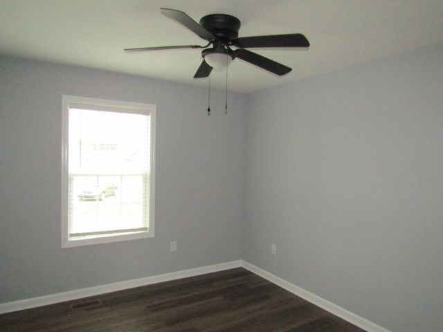 727 Ella Ct, Lewisburg, TN 37091