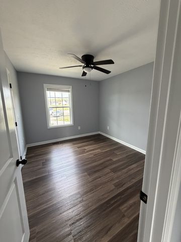 727 Ella Ct, Lewisburg, TN 37091