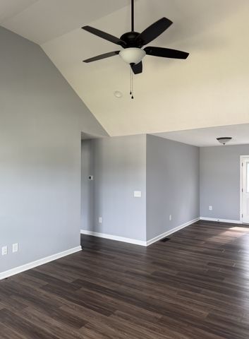 727 Ella Ct, Lewisburg, TN 37091