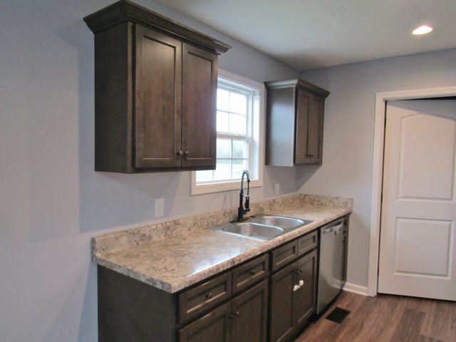 727 Ella Ct, Lewisburg, TN 37091