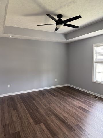 727 Ella Ct, Lewisburg, TN 37091