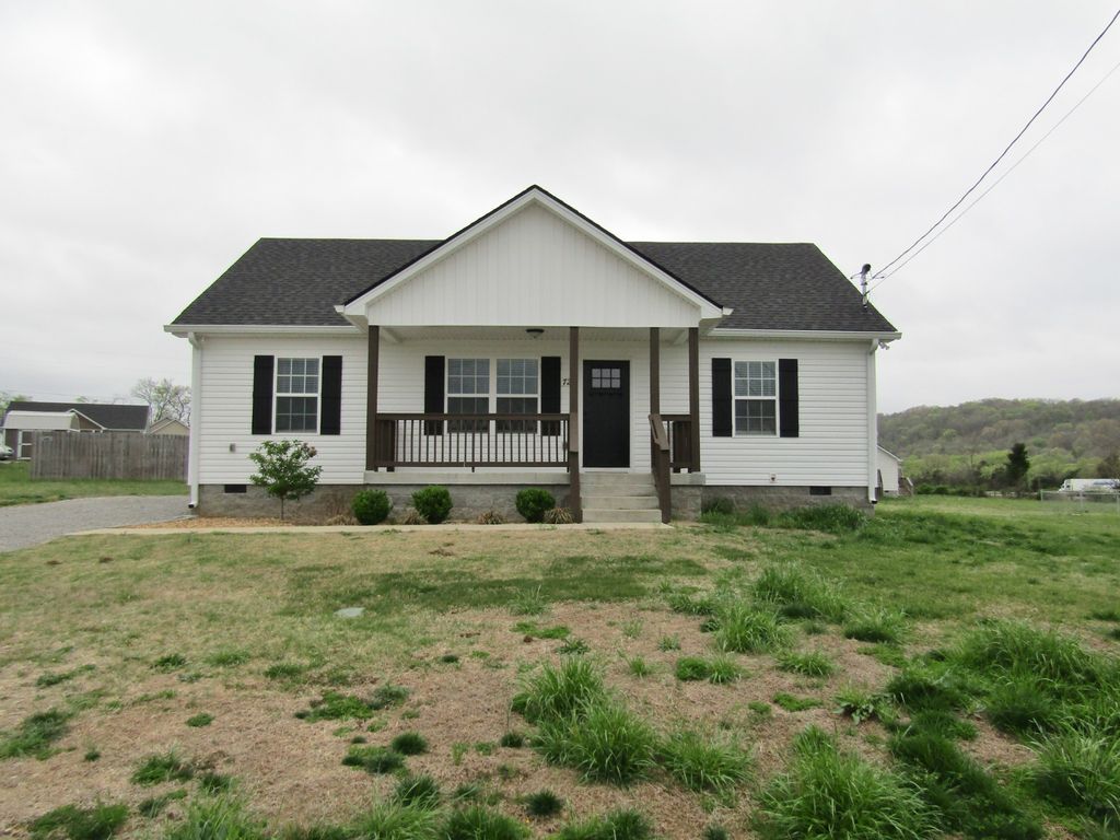 727 Ella Ct, Lewisburg, TN 37091