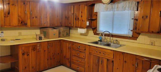 39 Taylor Street, Rochester, NY 14611