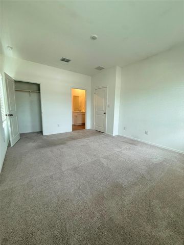 192 Rodney Boat RD, Kyle, TX 78640