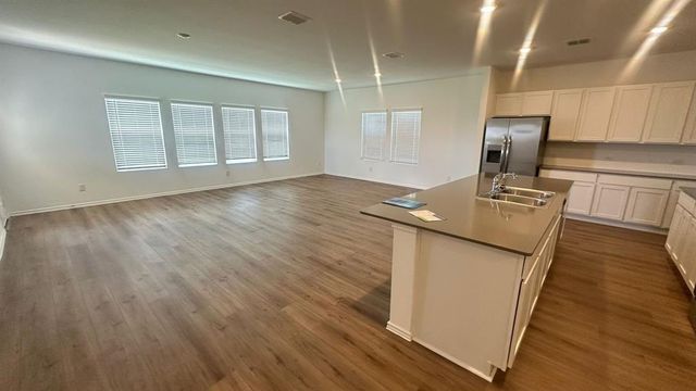 192 Rodney Boat RD, Kyle, TX 78640