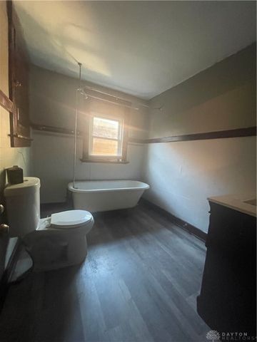 106 E Hudson Avenue, Dayton, OH 45405