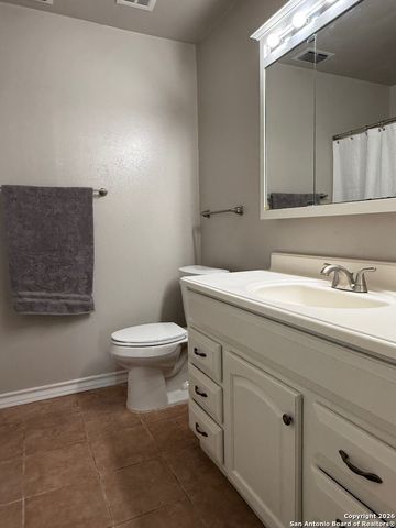 718 Singing Wind, San Antonio, TX 78227