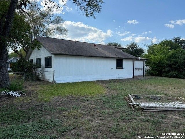 718 Singing Wind, San Antonio, TX 78227