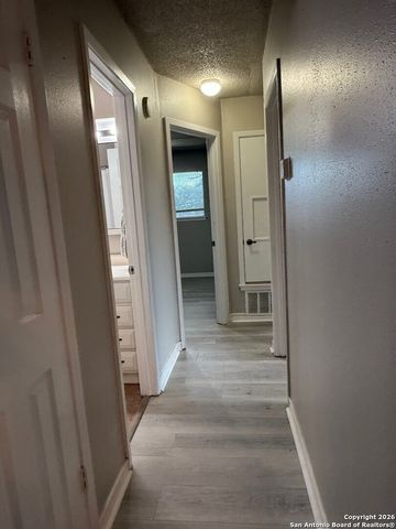 718 Singing Wind, San Antonio, TX 78227