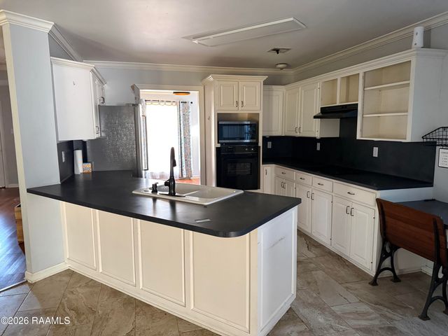 1034 Hollow Oaks Road, Breaux Bridge, LA 70517