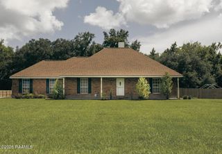1034 Hollow Oaks Road, Breaux Bridge, LA 70517