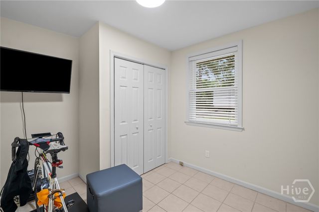 527 Red Oak Drive, Savannah, GA 31419