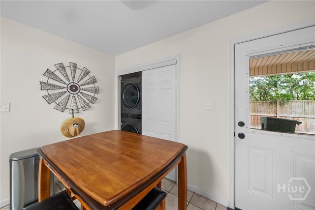 527 Red Oak Drive, Savannah, GA 31419
