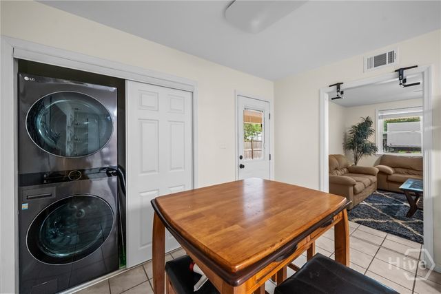 527 Red Oak Drive, Savannah, GA 31419