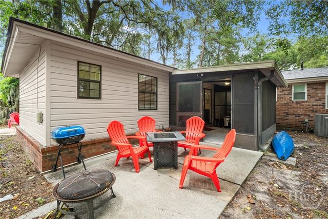 527 Red Oak Drive, Savannah, GA 31419