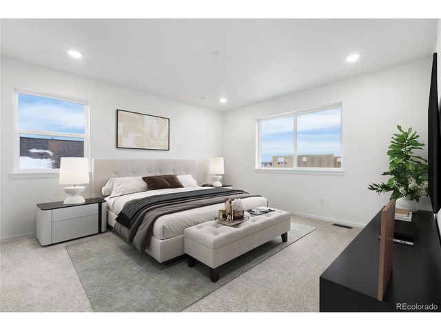 2714 Nantucket St, Strasburg, CO 80136