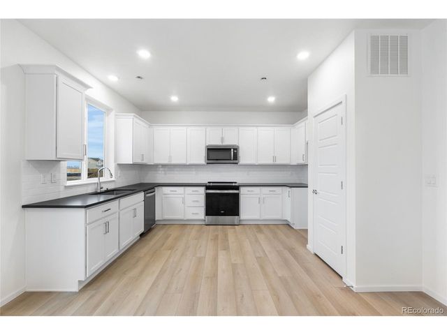 2714 Nantucket St, Strasburg, CO 80136