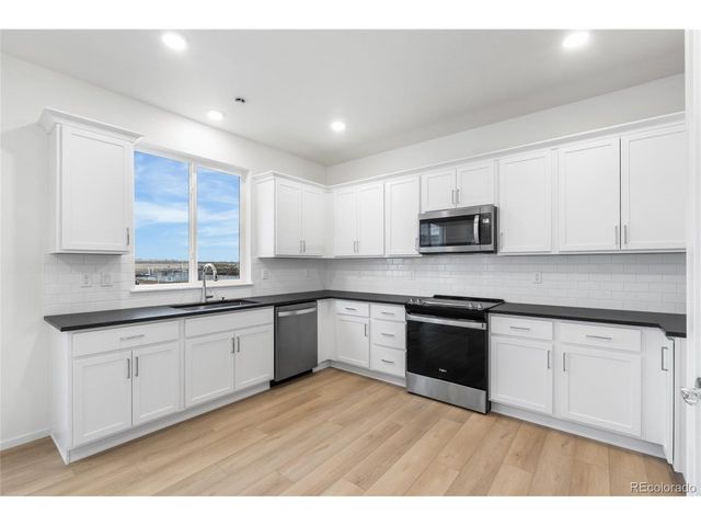 2714 Nantucket St, Strasburg, CO 80136