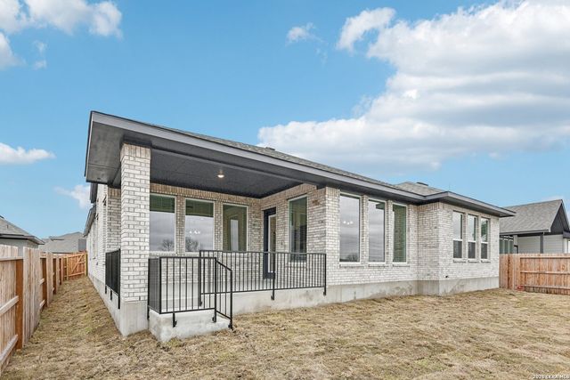 413 Sawtooth Oak, Seguin, TX 78155