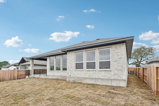 413 Sawtooth Oak, Seguin, TX 78155