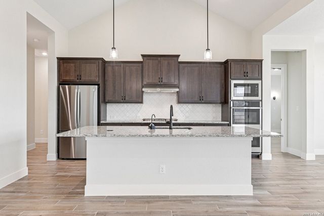 413 Sawtooth Oak, Seguin, TX 78155