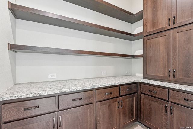 413 Sawtooth Oak, Seguin, TX 78155