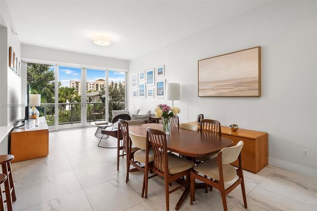 545 SW 11th St 208, Miami, FL 33129