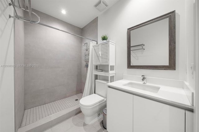 545 SW 11th St 208, Miami, FL 33129