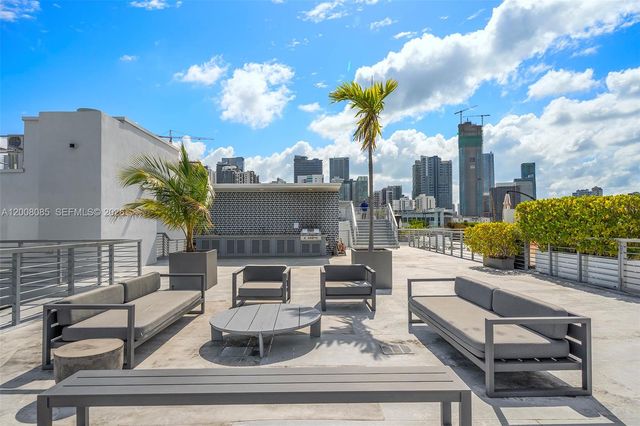 545 SW 11th St 208, Miami, FL 33129