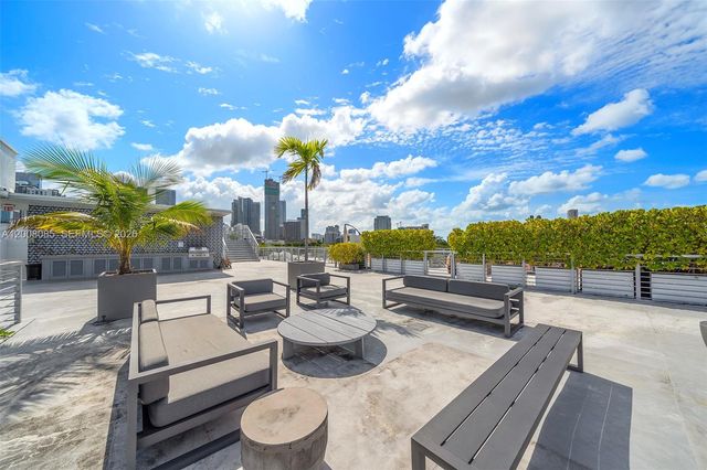 545 SW 11th St 208, Miami, FL 33129