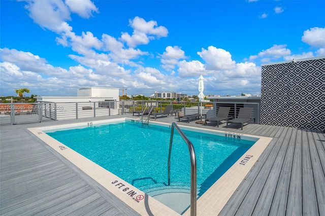 545 SW 11th St 208, Miami, FL 33129