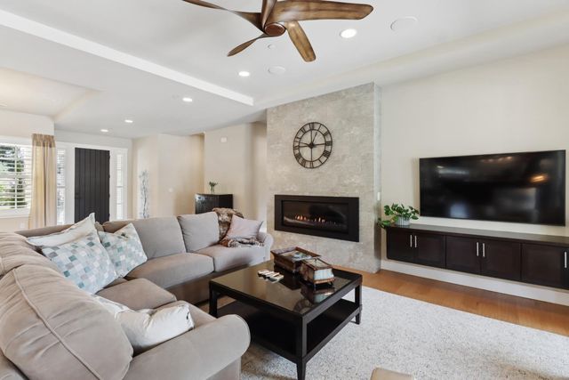 3545 Serramont Ct, Carmichael, CA 95608