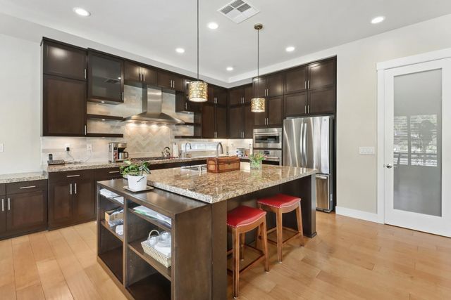 3545 Serramont Ct, Carmichael, CA 95608