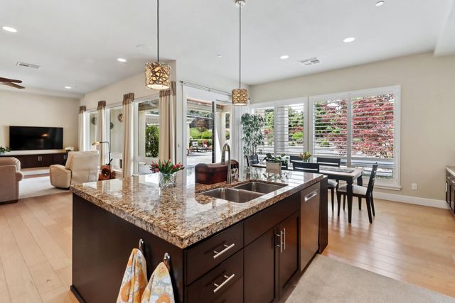 3545 Serramont Ct, Carmichael, CA 95608