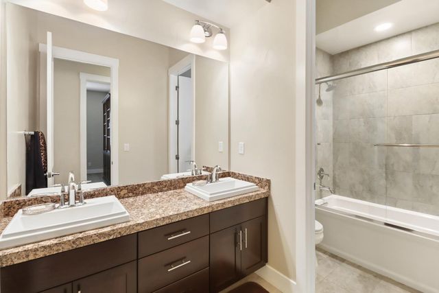 3545 Serramont Ct, Carmichael, CA 95608