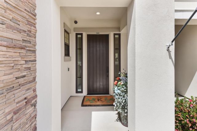 3545 Serramont Ct, Carmichael, CA 95608