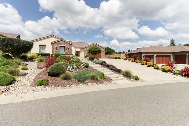 3545 Serramont Ct, Carmichael, CA 95608