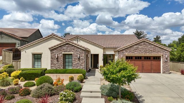 3545 Serramont Ct, Carmichael, CA 95608