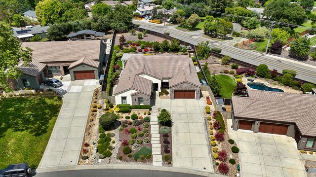 3545 Serramont Ct, Carmichael, CA 95608