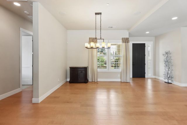 3545 Serramont Ct, Carmichael, CA 95608